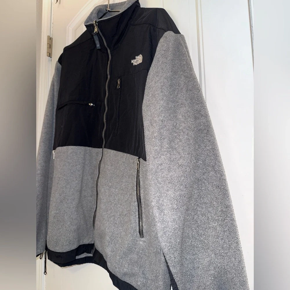 The North Face Men's Black and Gray Performance Jacket